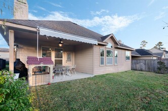 103 West Wading Pond Circle in Tomball, TX - Building Photo - Building Photo