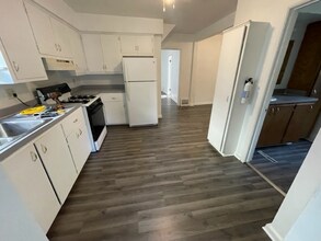 728 Superior Ave-Unit -Lower in Sheboygan, WI - Foto de edificio - Building Photo