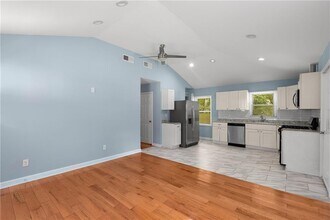 2931 Diana Dr SW in Atlanta, GA - Building Photo - Building Photo