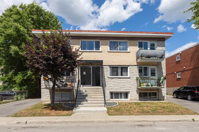 7743 Rhéaume in Montréal, QC - Building Photo - Building Photo