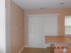 242 West Square in Bluffton, SC - Building Photo - Building Photo