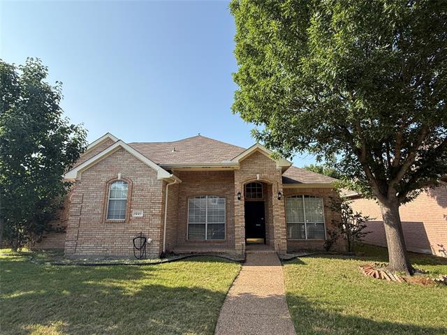 property at 1221 Hillcrest Dr