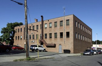 170 Union St in Lynn, MA - Building Photo - Building Photo
