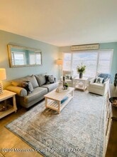 438 NJ-35 in Mantoloking, NJ - Building Photo - Building Photo