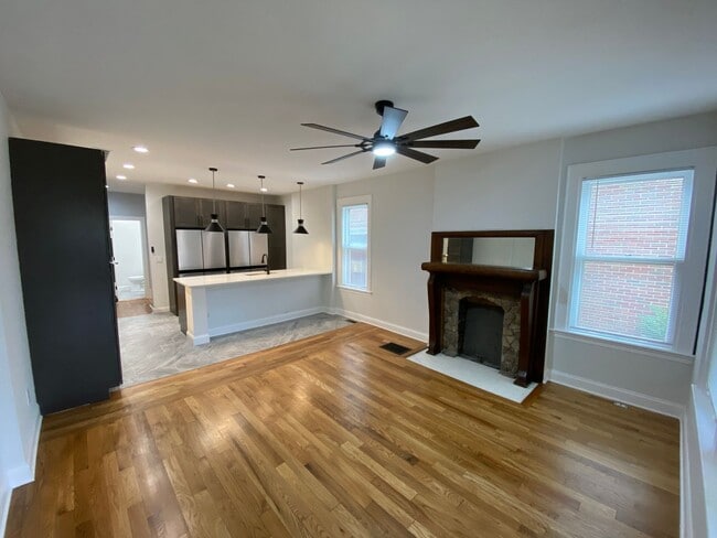 33 W 10th Ave in Columbus, OH - Building Photo - Building Photo