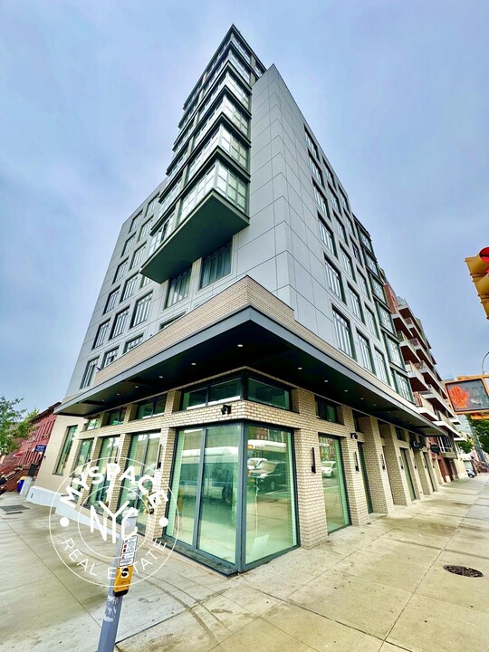 584 4th Ave, Unit 502 in Brooklyn, NY - Building Photo