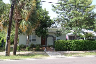 Multifamily - 5 Units in Tarpon Springs, FL - Building Photo - Building Photo