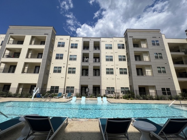 MedWest Apartments in San Antonio, TX - Building Photo