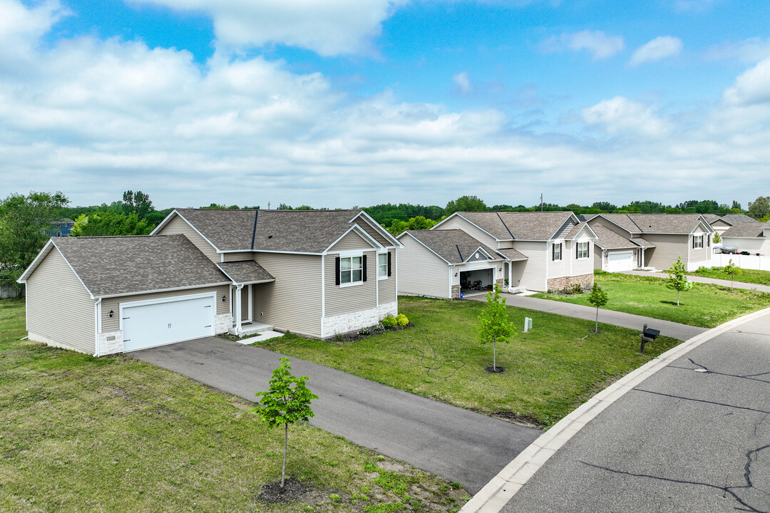 Single Family in Big Lake, MN - Building Photo