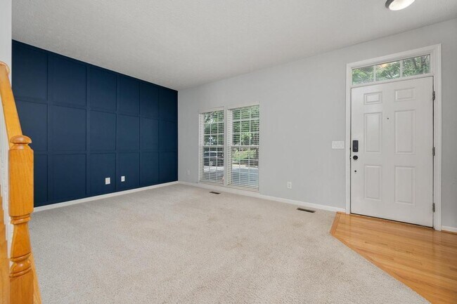 7333 Althorp Way in Nashville, TN - Foto de edificio - Building Photo