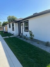 601 W Kaweah Ave in Visalia, CA - Building Photo - Building Photo