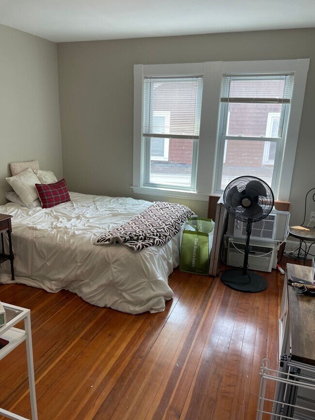 75 Bigelow St in Quincy, MA - Building Photo - Building Photo