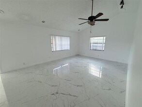 8205 SW 12th St in North Lauderdale, FL - Building Photo - Building Photo