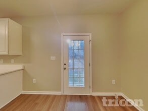 633 Prickly Pear Dr in Fuquay Varina, NC - Building Photo - Building Photo