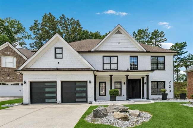 220 Fieldsborn Ct NE in Atlanta, GA - Foto de edificio - Building Photo