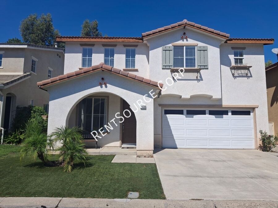 24339 Alyssum Pl in Valencia, CA - Foto de edificio