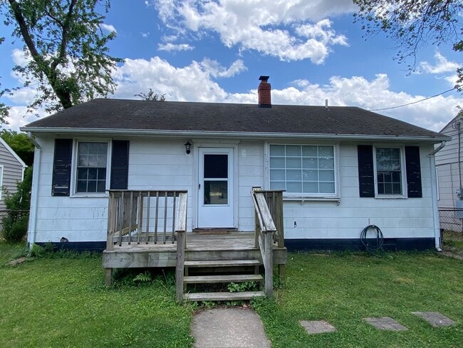 property at 113 S Elm Ave