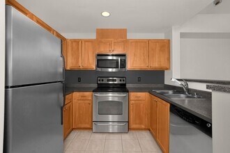16275 NE 85th St in Redmond, WA - Building Photo - Building Photo