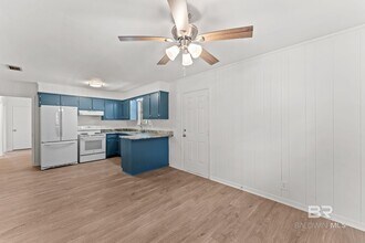 507 Pine St in Daphne, AL - Building Photo - Building Photo