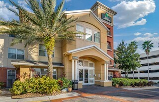Furnished Studio-Tampa - Airport - N. West in Tampa, FL - Building Photo