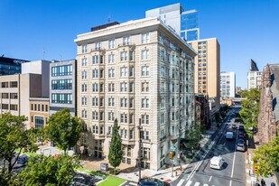 Coronado Apartments in Philadelphia, PA - Building Photo
