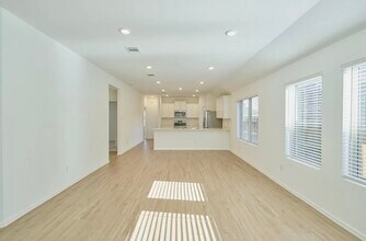 6313 Barrington Cliff Trl in Porter, TX - Foto de edificio - Building Photo