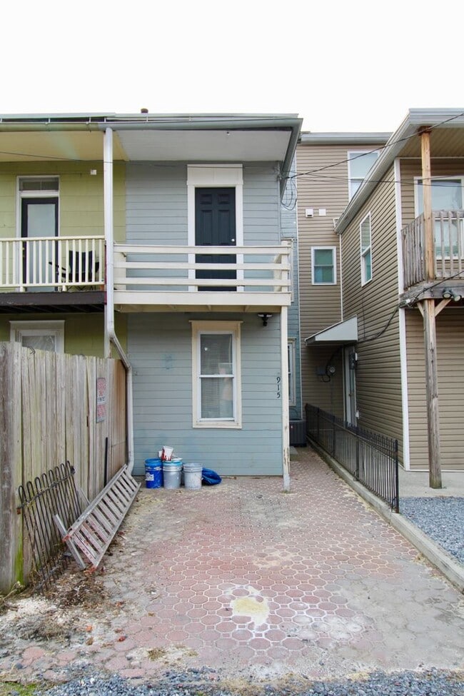 915 Penn St in Harrisburg, PA - Building Photo - Building Photo