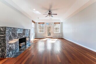 4406 N Sacramento Ave in Chicago, IL - Building Photo - Building Photo