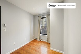 Room in Shared 4 bed/2 bath home in New York, NY - Building Photo