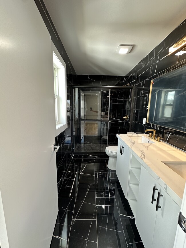 1901 Bedle Pl in Linden, NJ - Building Photo - Building Photo