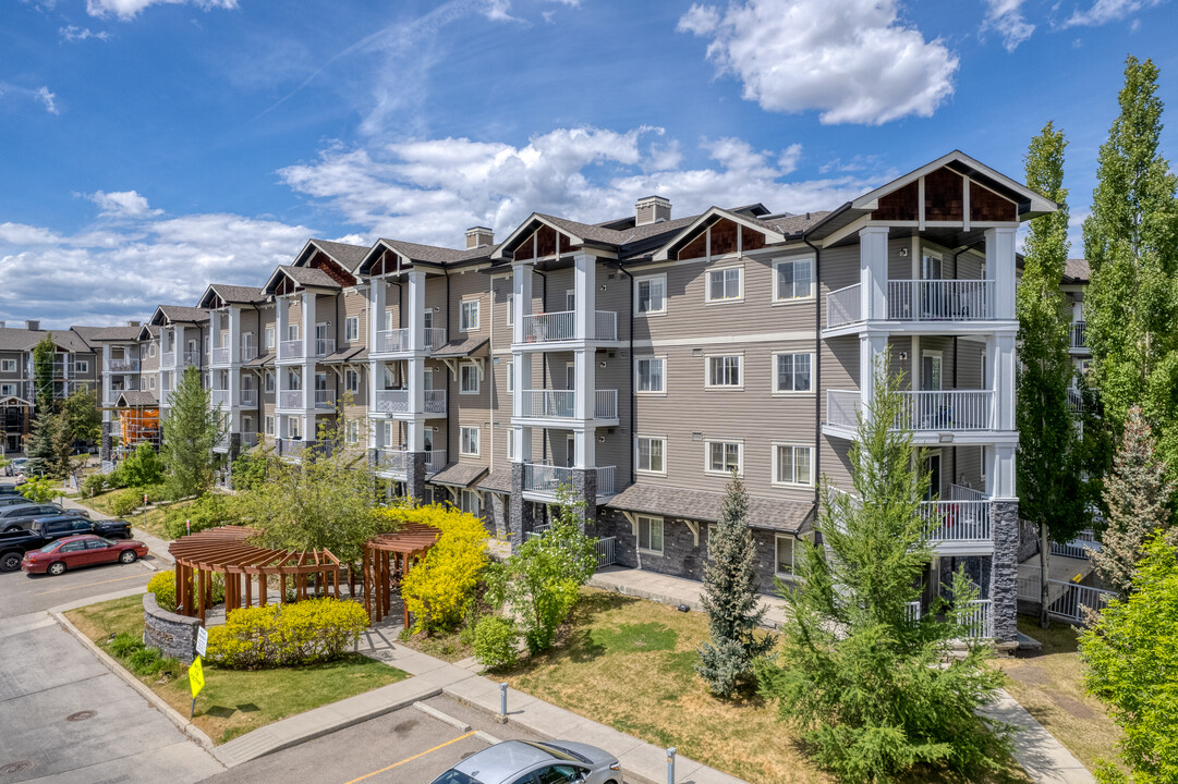 Prestwick Place in Calgary, AB - Building Photo