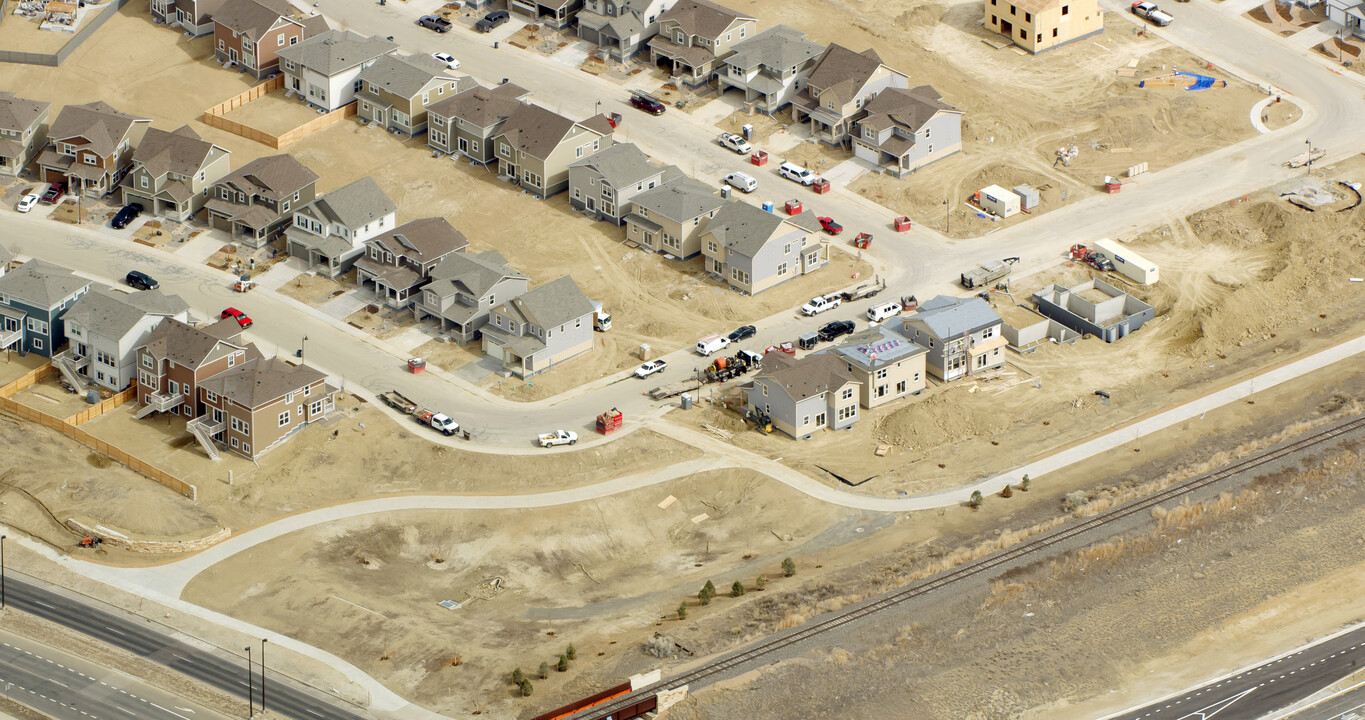 2502 Painted Turtle Ave in Loveland, CO - Foto de edificio