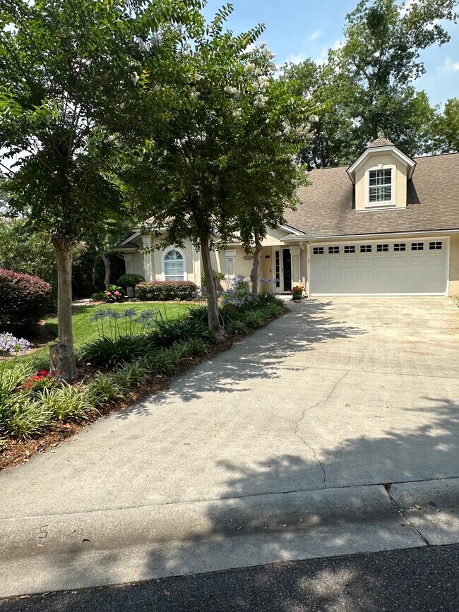 property at 14 Pipers Pond Ln