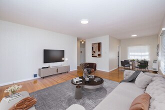 381 Belmont in Oakland, CA - Building Photo - Building Photo