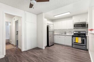Weddington Apartments in Sherman Oaks, CA - Building Photo - Building Photo