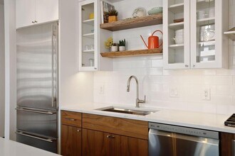 201 S 11th St in Minneapolis, MN - Foto de edificio - Building Photo