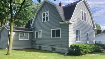 28 Westside Saginaw Rd, Unit 2