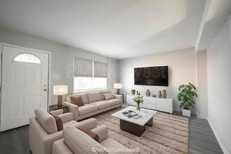 3725 N Sherman Dr, Unit Apt 4 in Indianapolis, IN - Foto de edificio - Building Photo