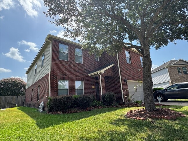 property at 18203 Fairhope Oak Ct