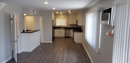 1455 S Wooster St in Los Angeles, CA - Building Photo - Building Photo