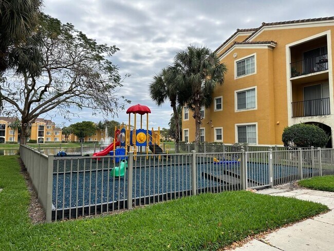 2160 E Preserve Way in Miramar, FL - Building Photo - Building Photo