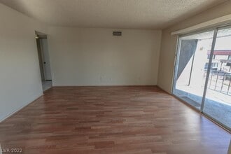 1405 Vegas Valley Dr, Unit 112 in Las Vegas, NV - Foto de edificio - Building Photo
