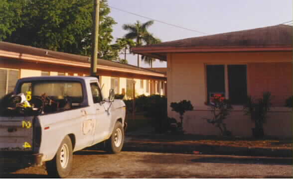 83 NW 11th St in Miami, FL - Building Photo