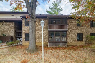 177 Amberly Dr in Englishtown, NJ - Building Photo - Building Photo