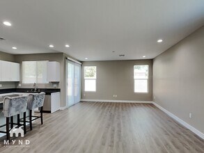 3794 Paseo de Paz Ave in Las Vegas, NV - Foto de edificio - Building Photo