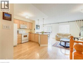 26 Kendrick Ct in Hamilton, ON - Building Photo - Building Photo