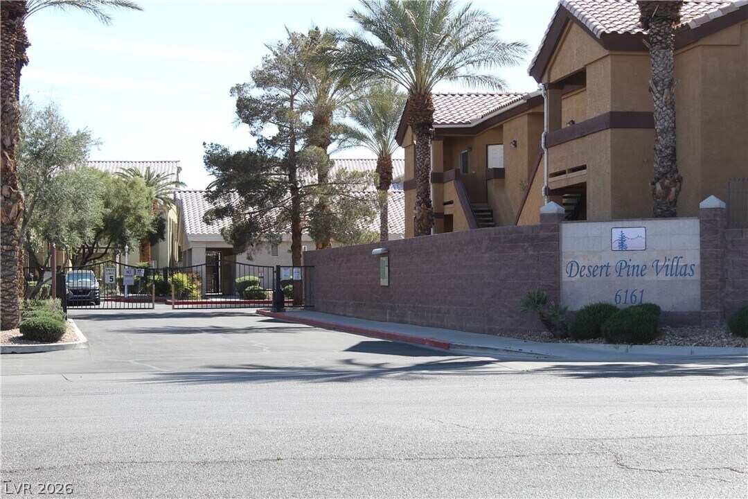 6156 Pine Villa Ave in Las Vegas, NV - Building Photo