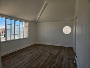 44547 Aspen St in Lancaster, CA - Building Photo - Building Photo