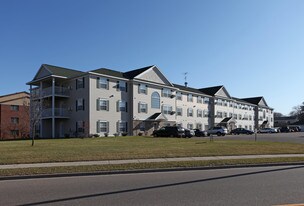Woodhaven East Apartments in St. Cloud, MN - Building Photo