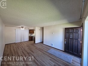 809 NW C St in Grants Pass, OR - Building Photo - Building Photo